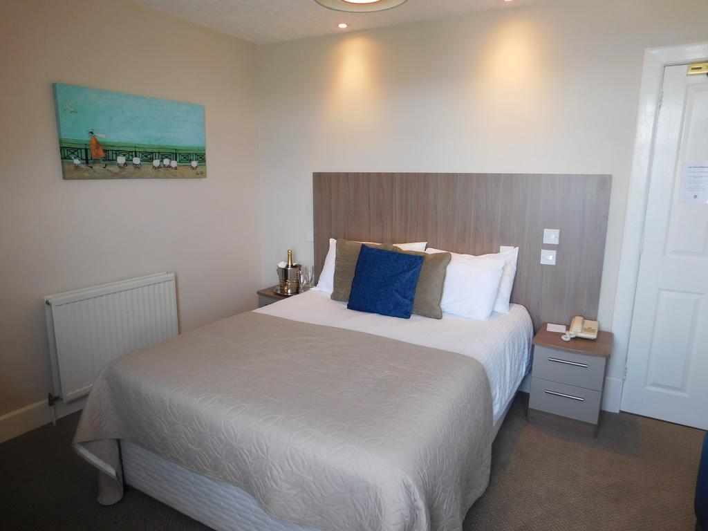 Cullen Bay Hotel ภายนอก รูปภาพ